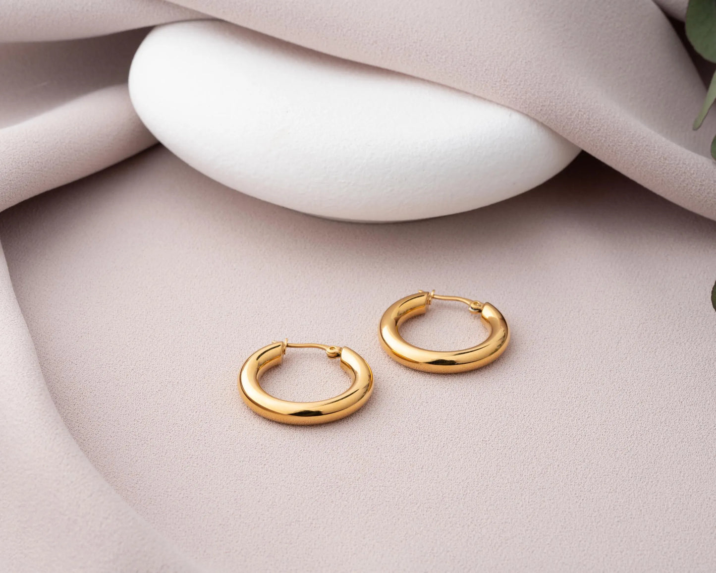 18K Gold Hoops Earrings, Handmade Earrings for Her anti Tarnish Hoop Earrings Thick Huggie Earrings Waterproof Hypoallergenic Steel Earrings